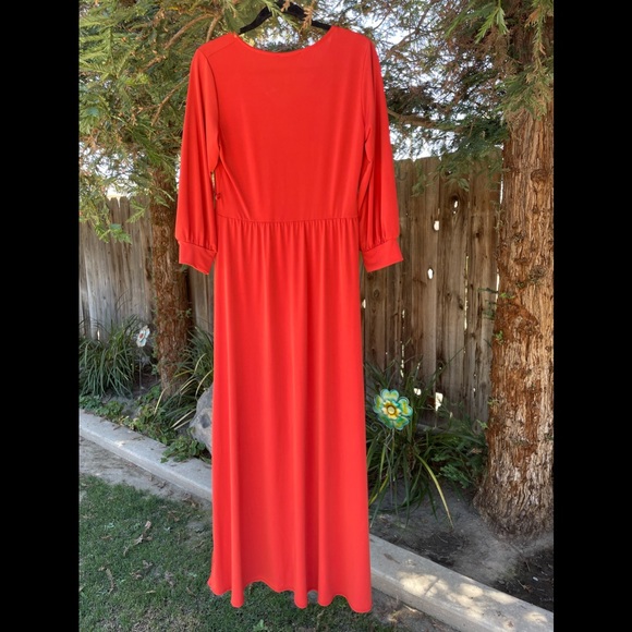 Brigette Brianna V-Neck Maxi Modest Dress - Picture 2 of 3